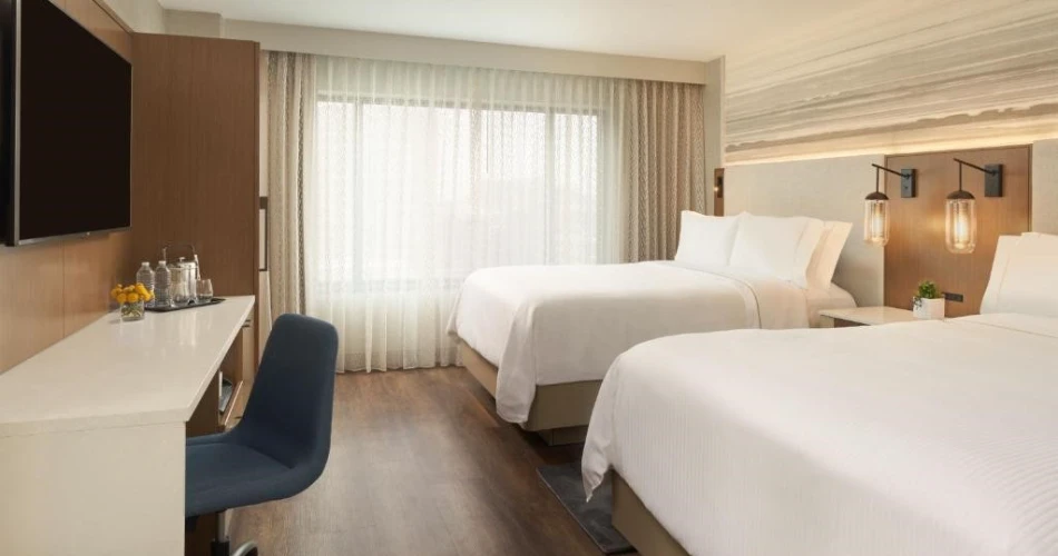 Closest Hotel to Bankers Life Fieldhouse: 14 Stays Near Downtown Indy Attractions