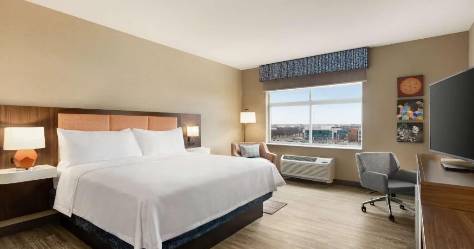 Closest Hotel to Bankers Life Fieldhouse: 14 Stays Near Downtown Indy Attractions
