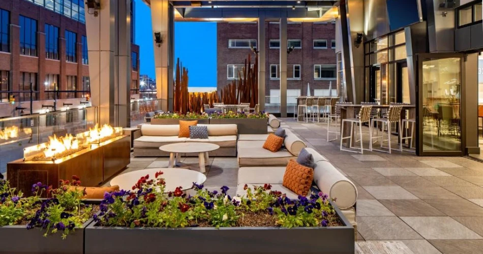 Closest Hotel to Bankers Life Fieldhouse: 14 Stays Near Downtown Indy Attractions