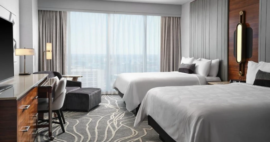 Closest Hotel to Bankers Life Fieldhouse: 14 Stays Near Downtown Indy Attractions